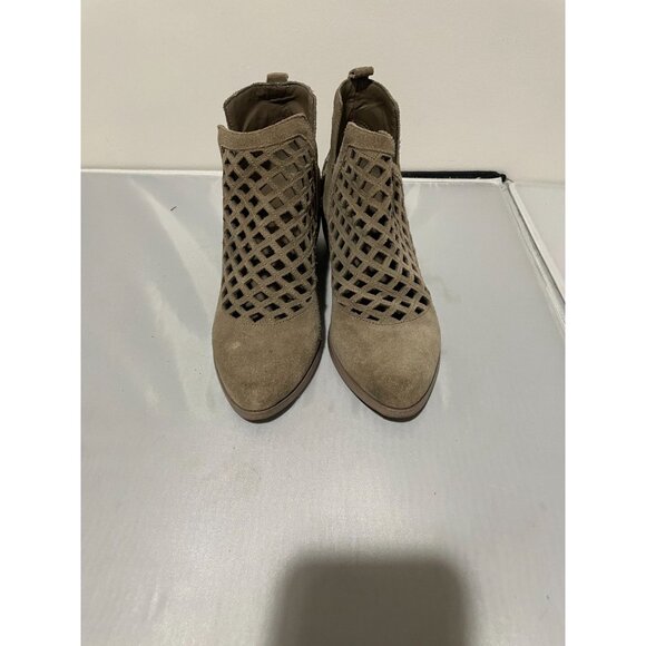 Crown Vintage Women's 6M Taupe Suede Cutout Ankle Booties - Picture 10 of 15